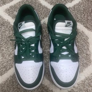 SOLD Michigan state nike dunks